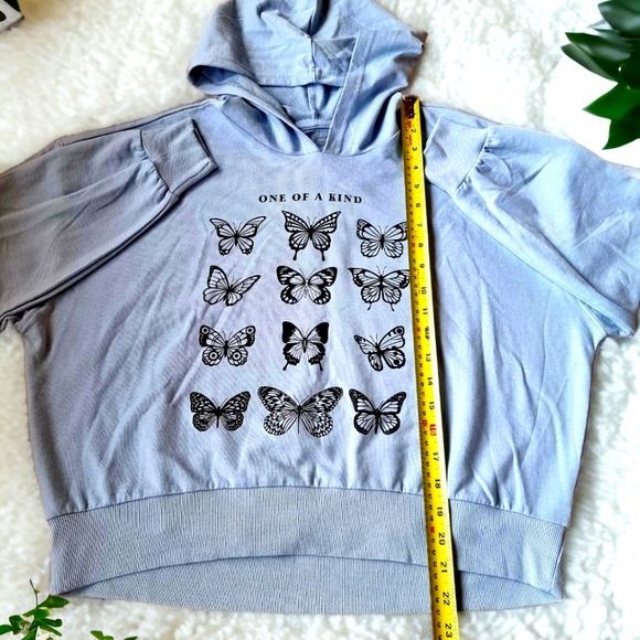 Pretty Rebellious Oversized Cropped Hooded Sweatshirt - Picture 4 of 6